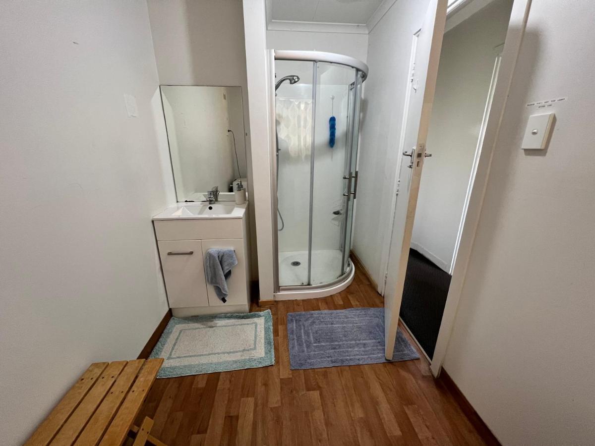 Single Room #1 Or #3 - Homestay Family Home - No Breakfast Hamilton Exterior foto